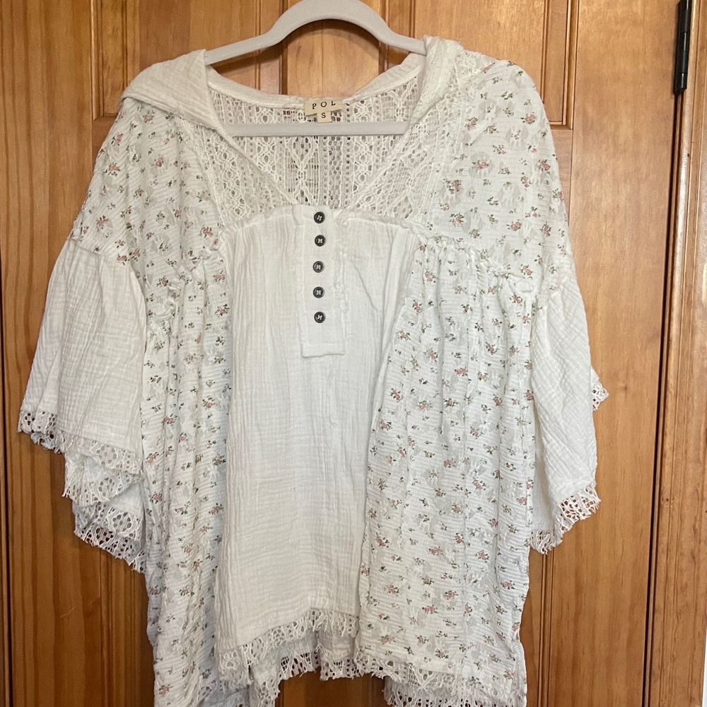 NWOT POL White Floral Lace Blouse Size S